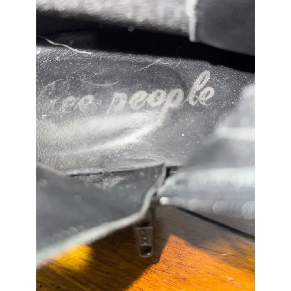 Free People Brooks Lug Sole Chelsea Boot size 38 euro